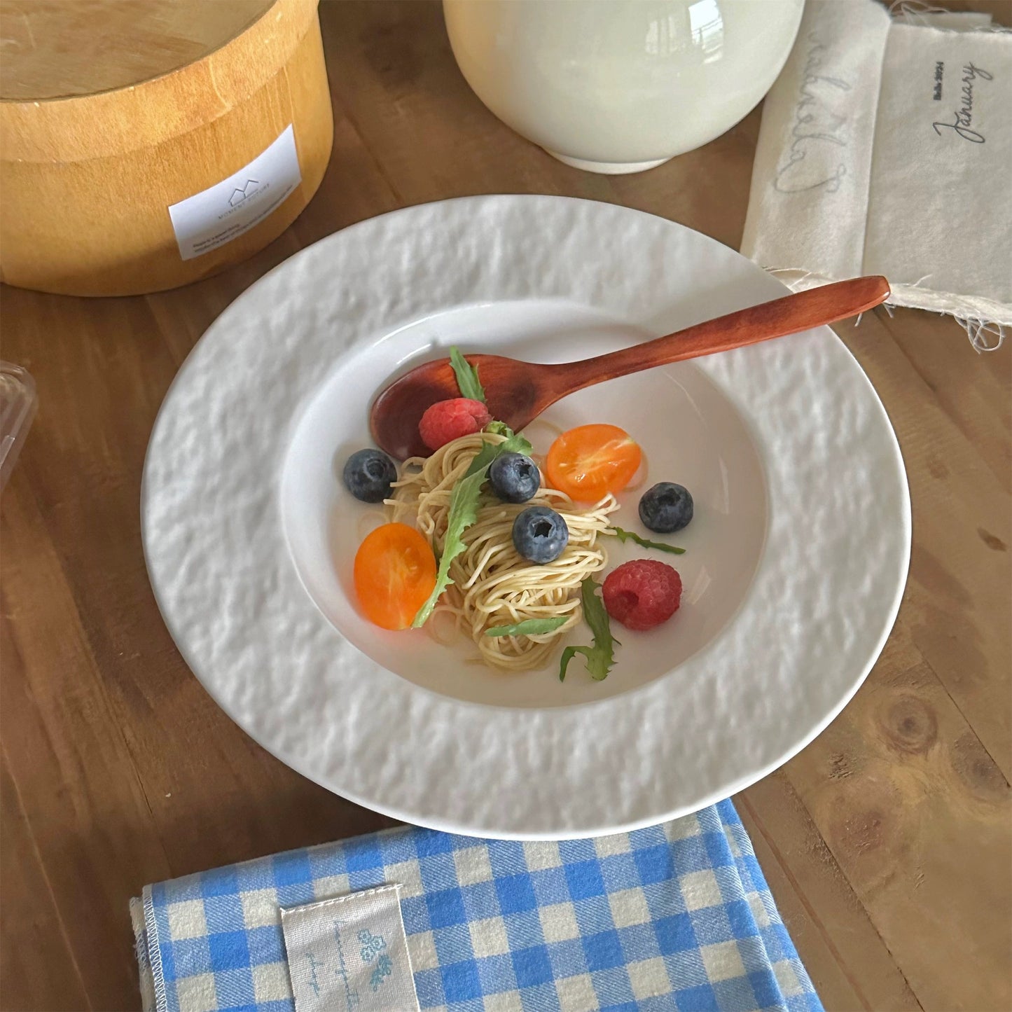 Ceramic Dinner Plate, Round Serving Plate, 18.5 cm