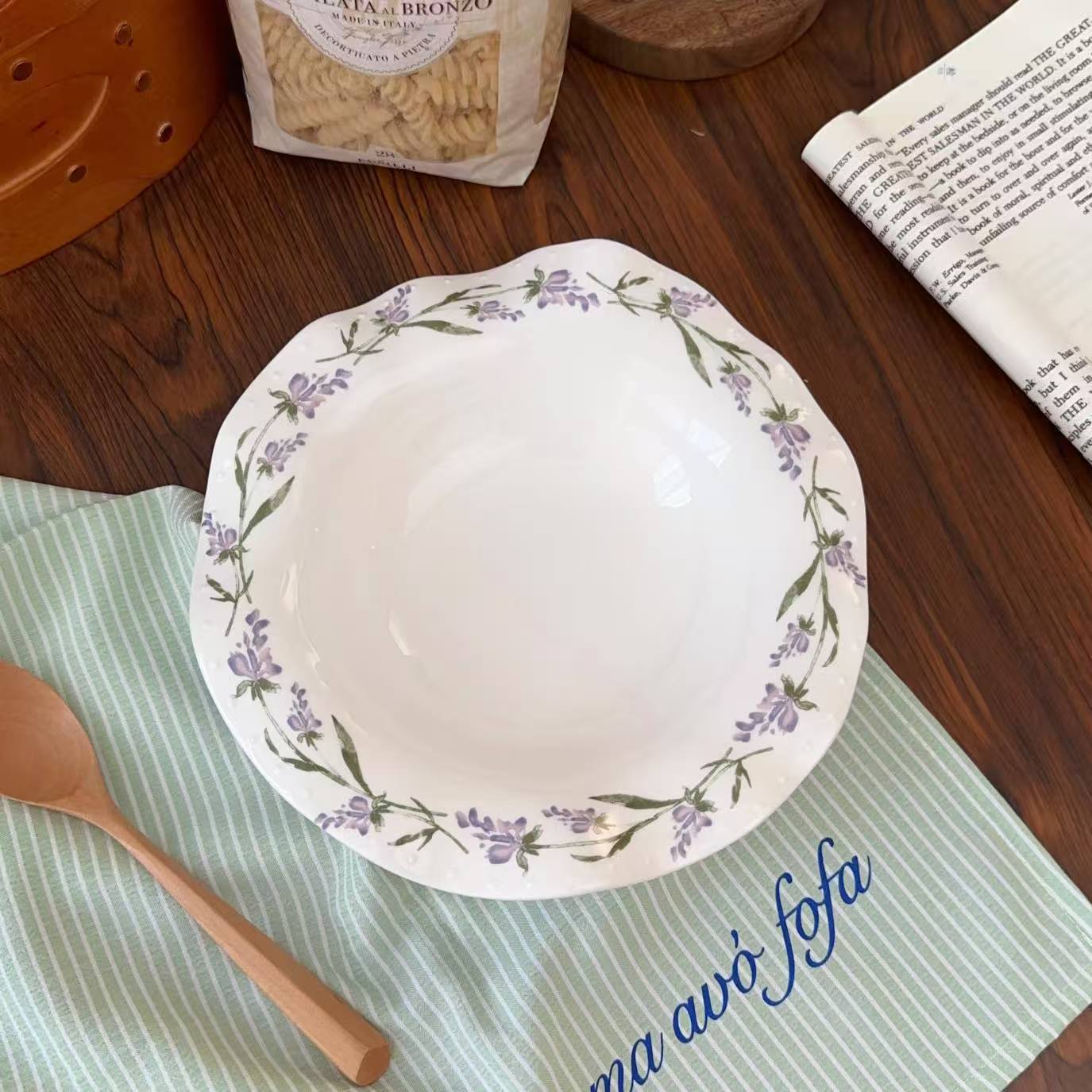 Ceramic Scalloped Dinner Plate 18.5 cm
