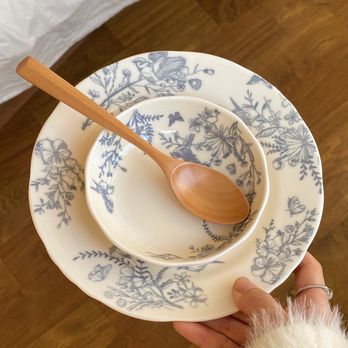 Ceramic Tableware Collection with Floral Pattern