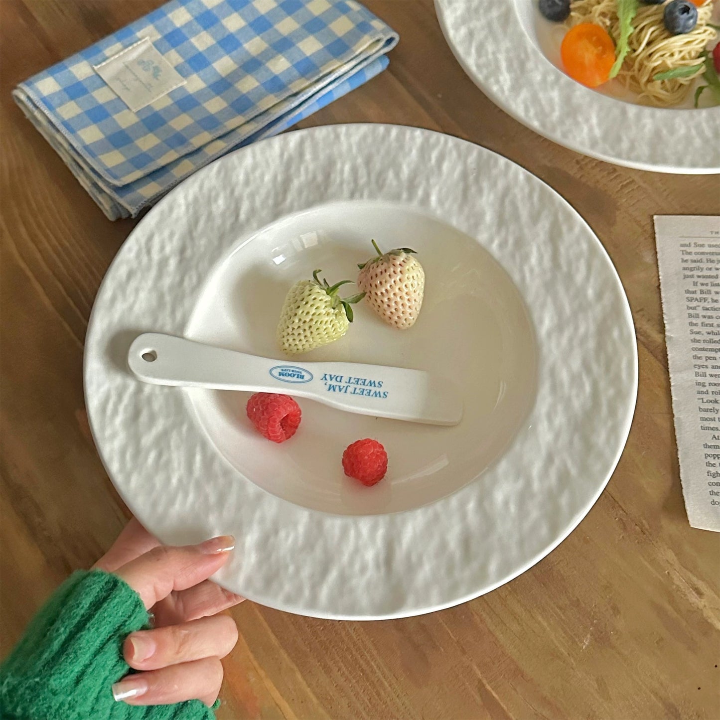 Ceramic Dinner Plate, Round Serving Plate, 18.5 cm