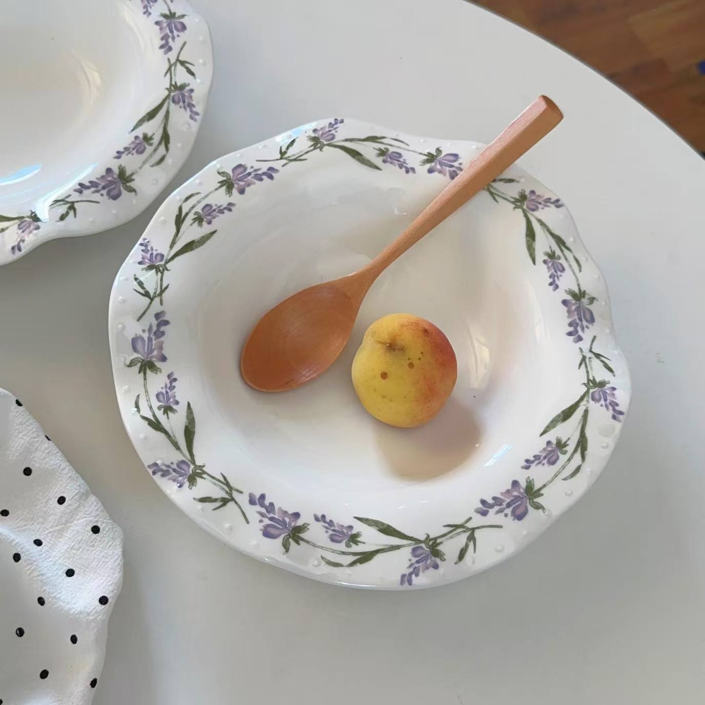 Ceramic Scalloped Dinner Plate 18.5 cm