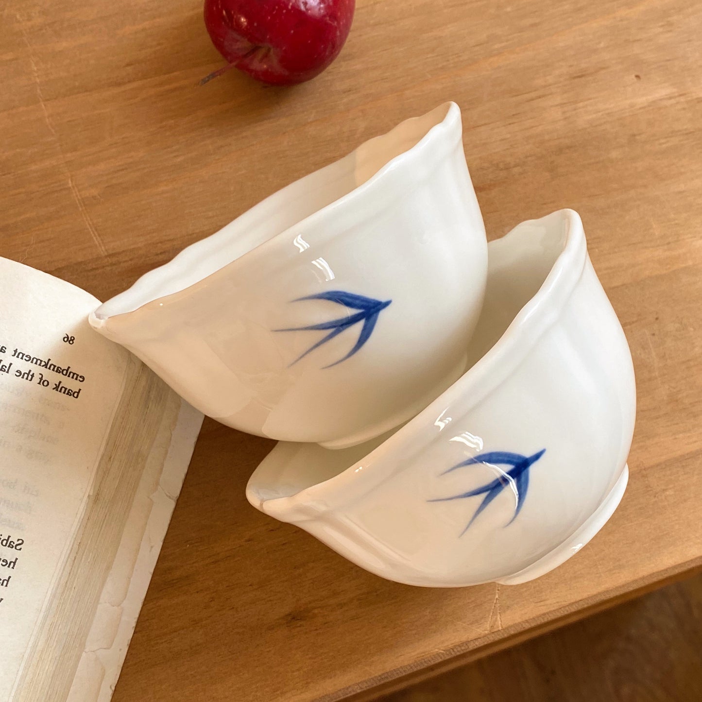 Ceramic Rice Bowl with Swallow Design, 4.5 Inch